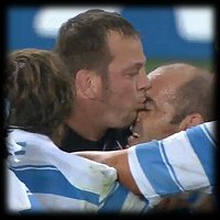 Argentina England Steve Thompson kiss on Mario Ledesma Arocena